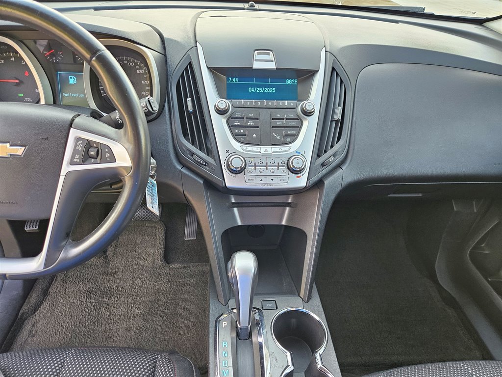 2011 Chevrolet Equinox LT photo