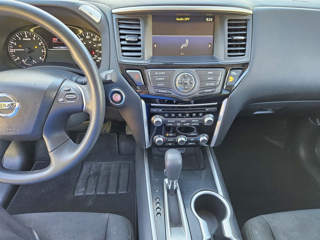 2019 Nissan Pathfinder S photo