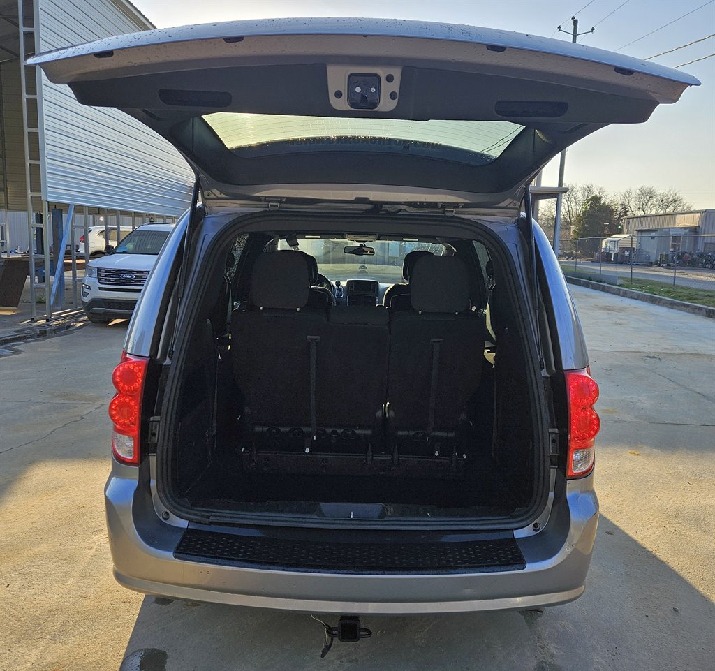 2018 Dodge Grand Caravan SE photo