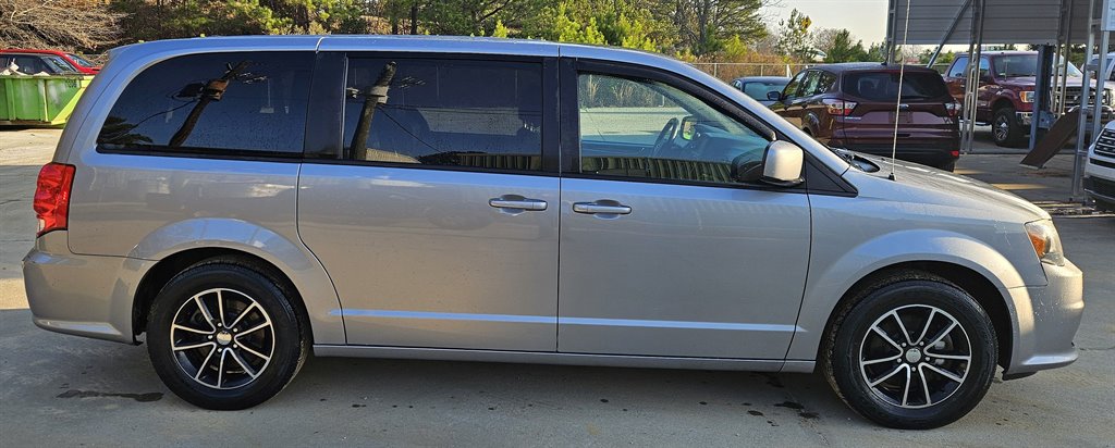 2018 Dodge Grand Caravan SE photo