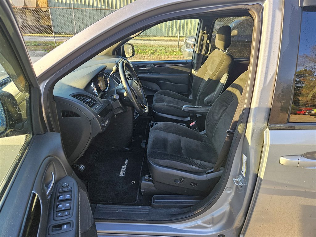 2018 Dodge Grand Caravan SE photo