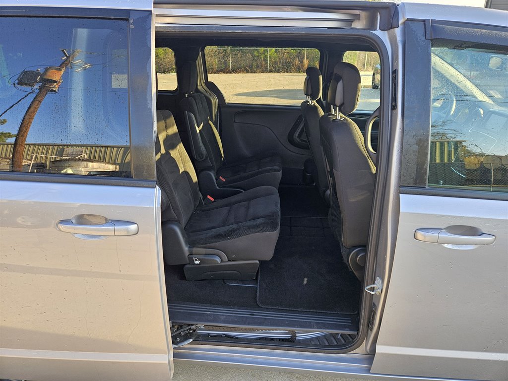 2018 Dodge Grand Caravan SE photo