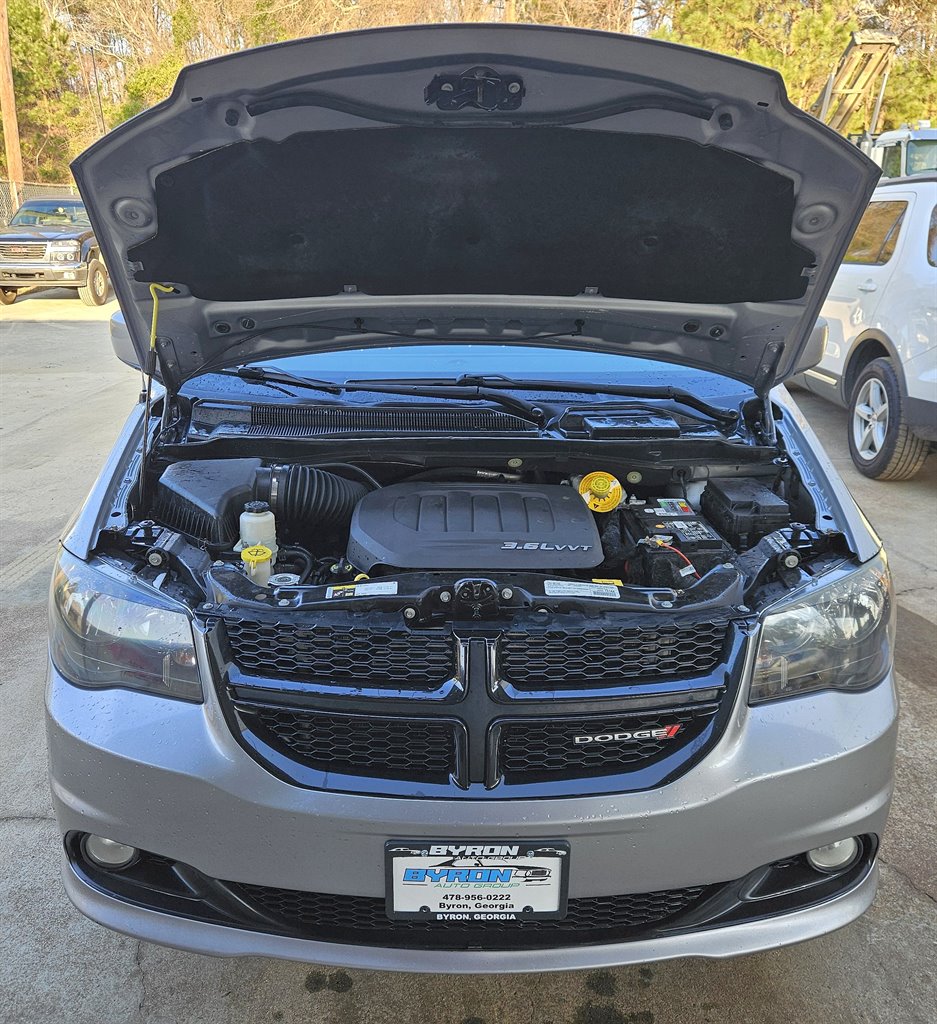 2018 Dodge Grand Caravan SE photo