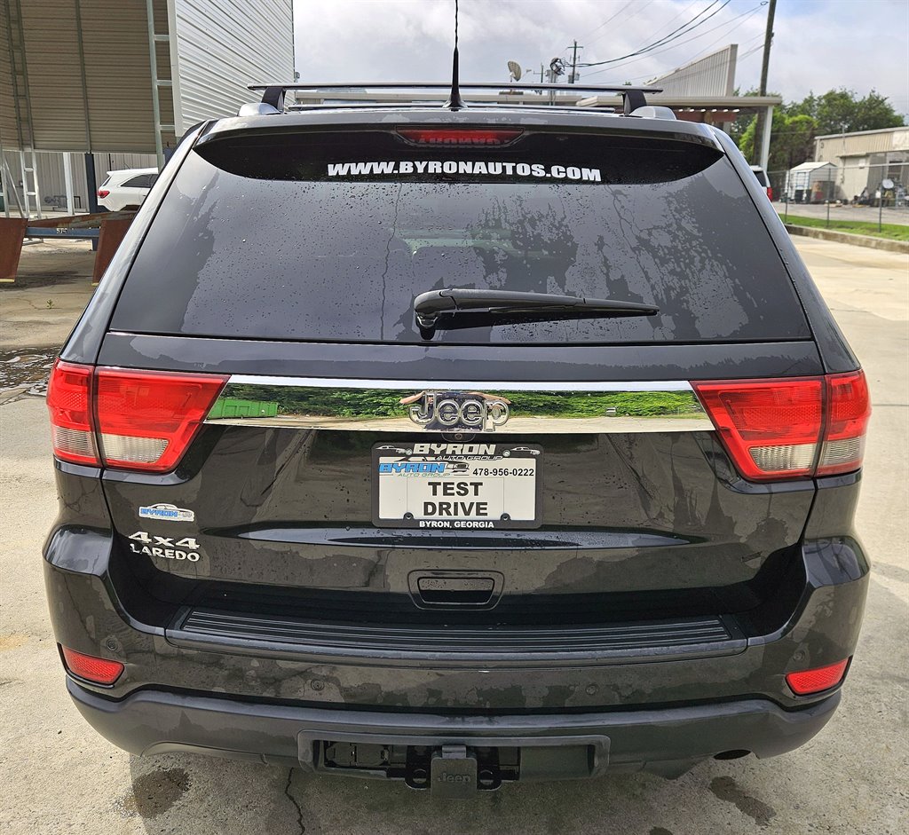 2011 Jeep Grand Cherokee Laredo photo