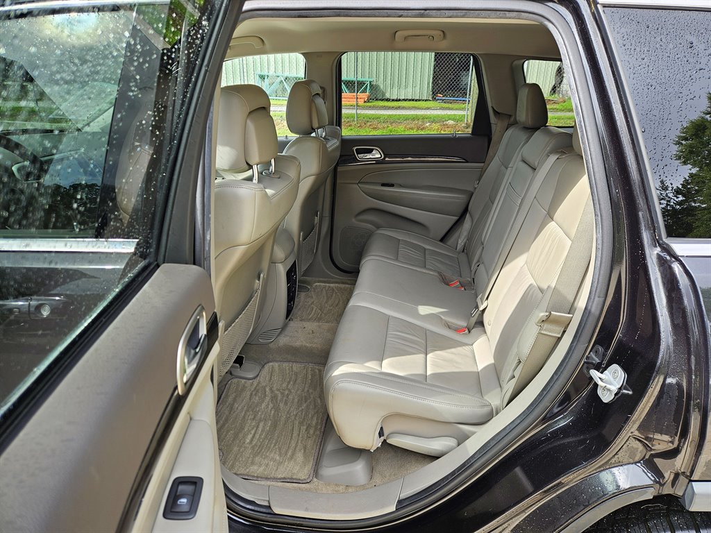 2011 Jeep Grand Cherokee Laredo photo