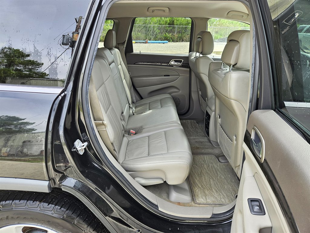 2011 Jeep Grand Cherokee Laredo photo