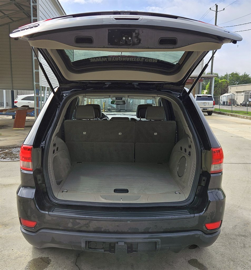2011 Jeep Grand Cherokee Laredo photo