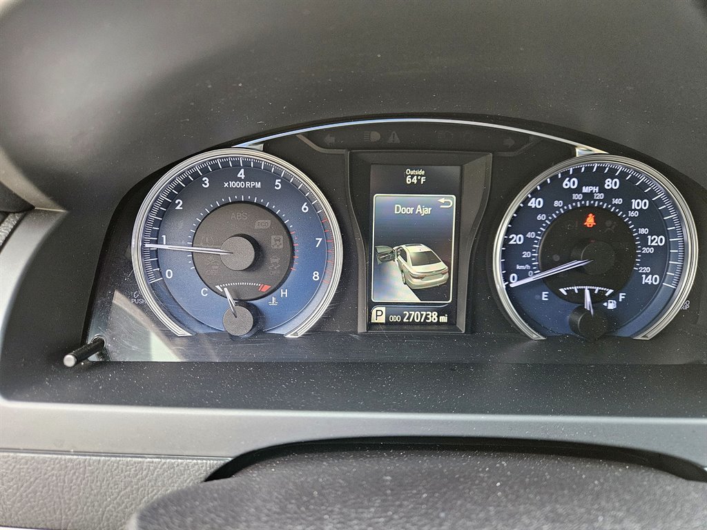 2016 Toyota Camry LE photo