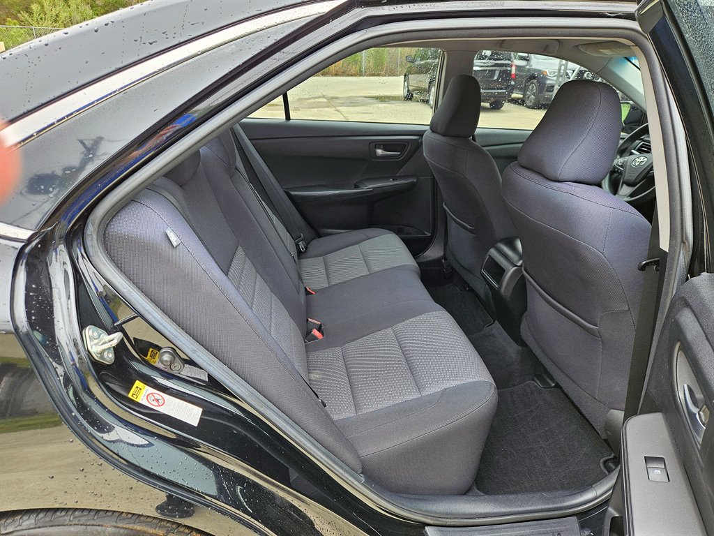 2016 Toyota Camry LE photo