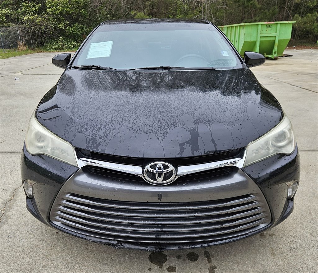 2016 Toyota Camry LE photo