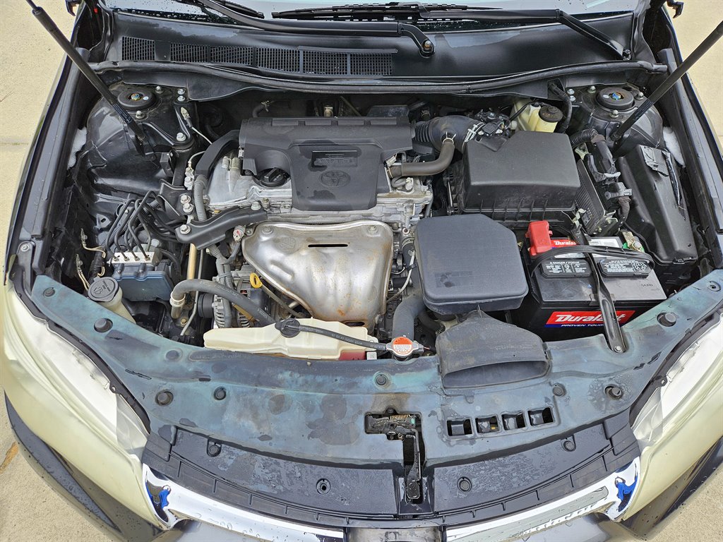 2016 Toyota Camry LE photo