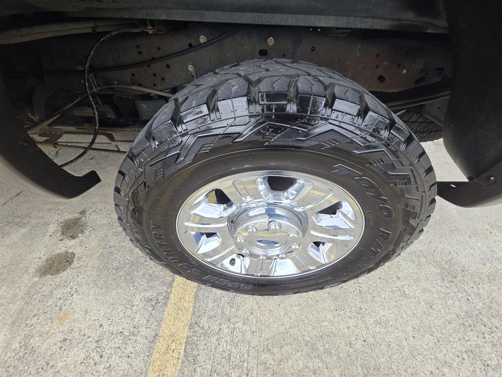 2016 Ford F250 - $25,000