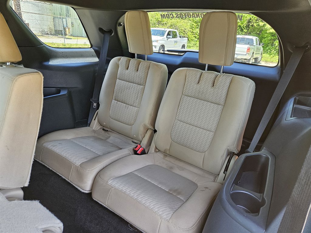 2017 Ford Explorer photo