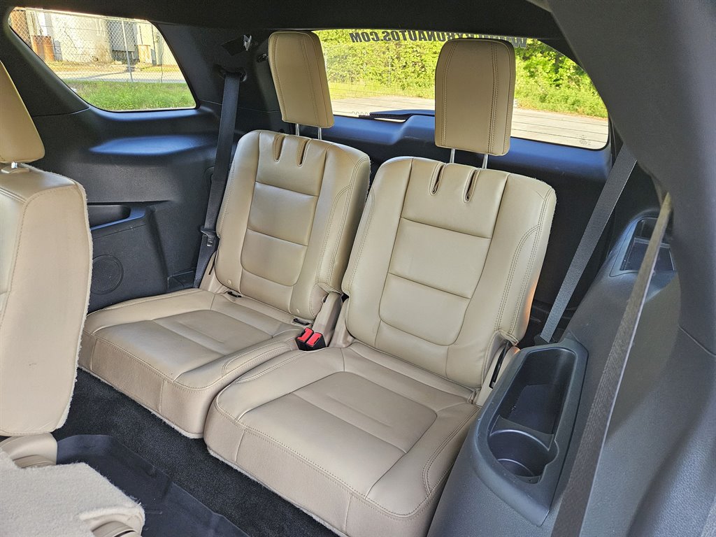 2017 Ford Explorer XLT photo