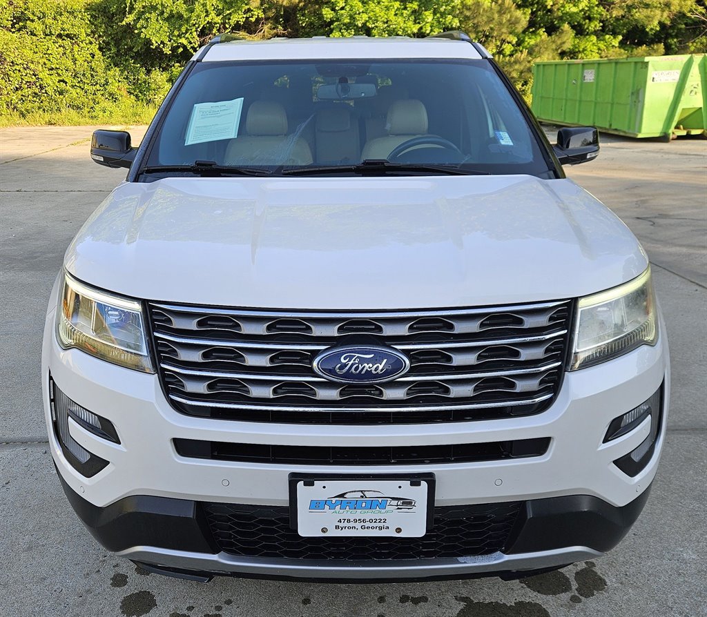 2017 Ford Explorer XLT photo