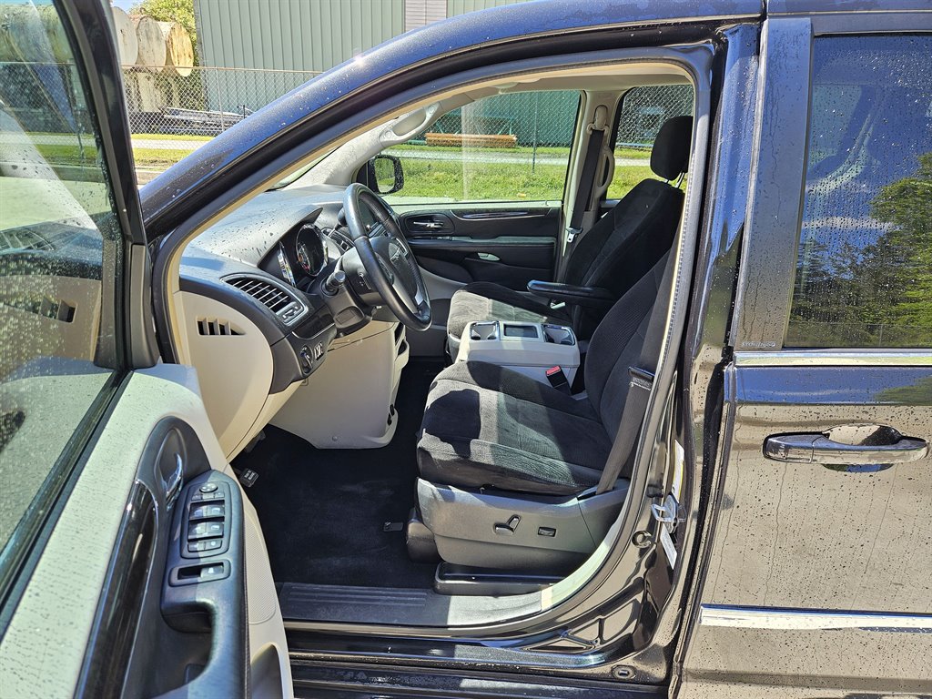 2012 Chrysler Town & Country Touring photo