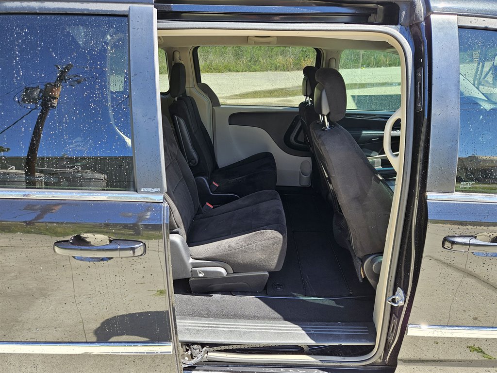 2012 Chrysler Town & Country Touring photo
