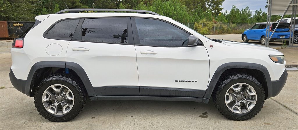 2019 Jeep Cherokee - $14,900