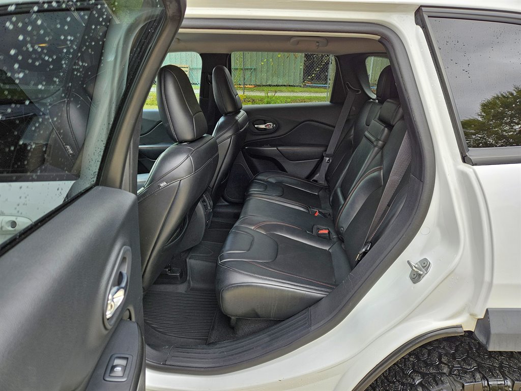 2019 Jeep Cherokee - $14,900