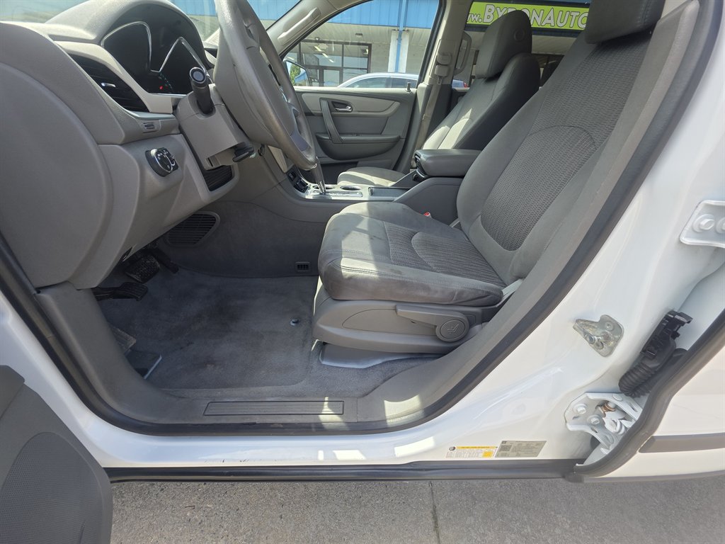 2017 Chevrolet Traverse - $10,000