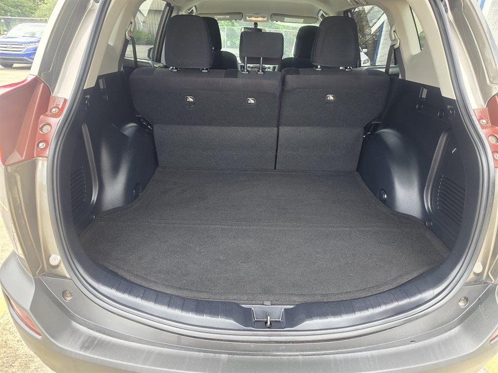 2015 Toyota RAV4 - $10,620