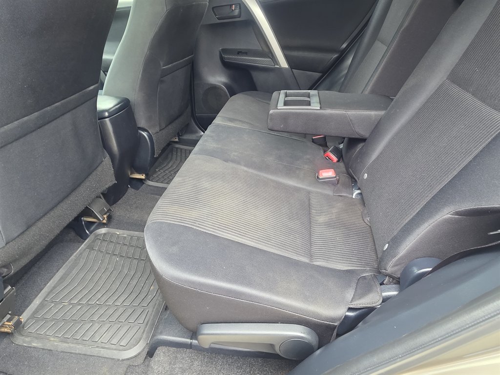 2015 Toyota RAV4 - $10,620