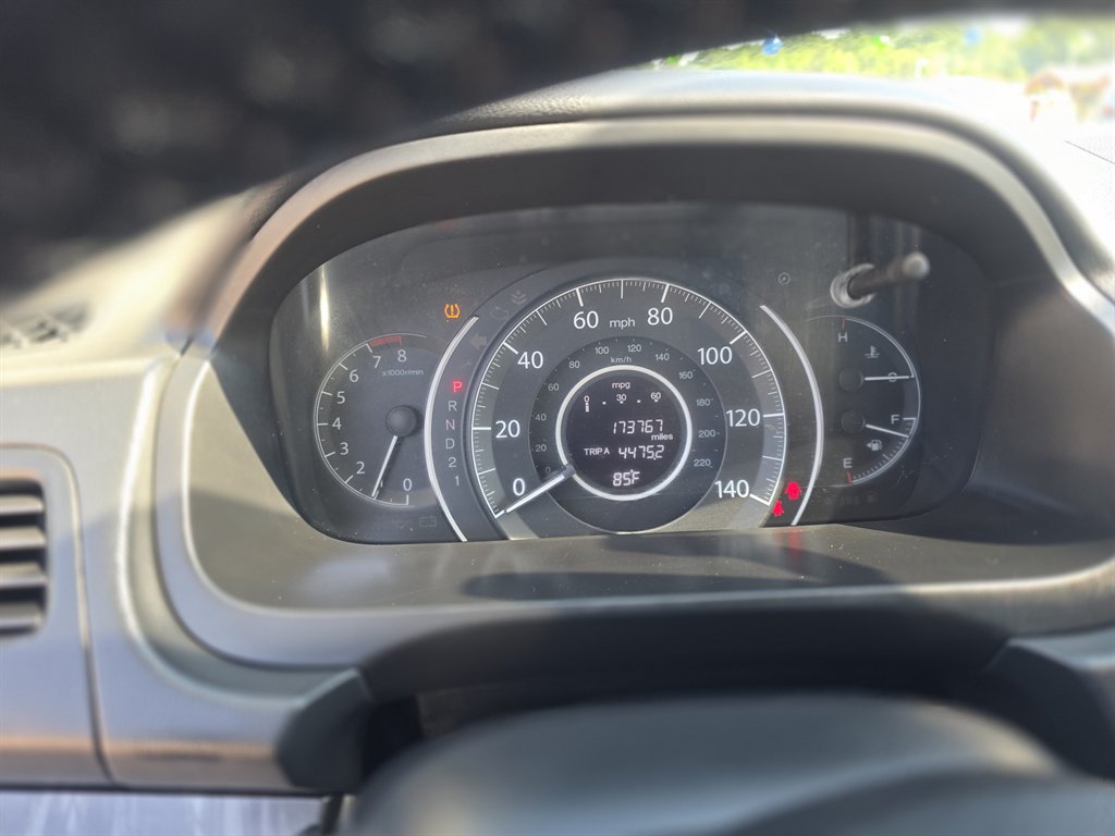 2013 Honda CR-V - $10,300
