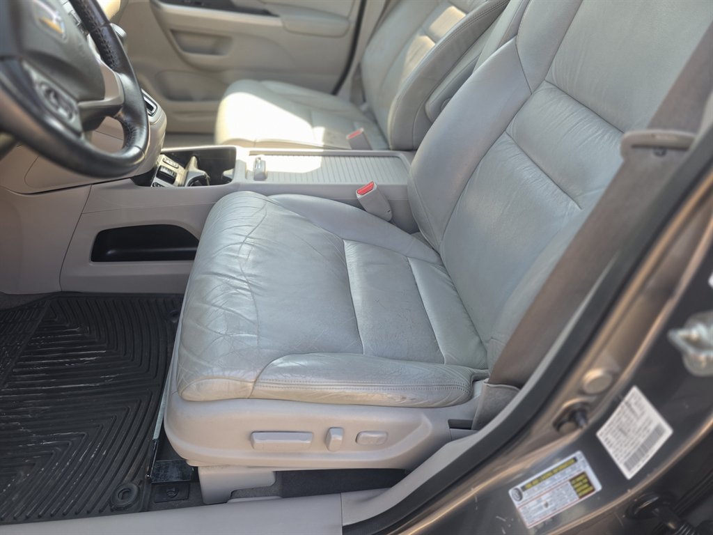 2013 Honda CR-V - $10,300