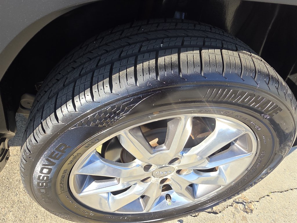 2014 Jeep Cherokee - $9,500