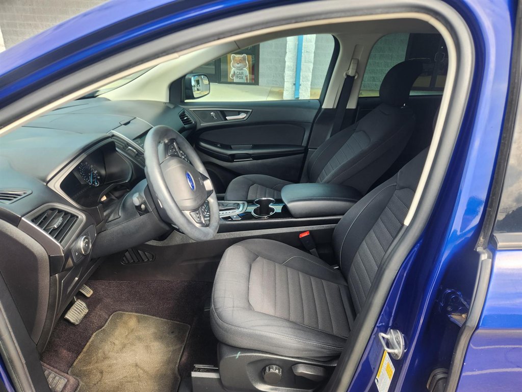 2015 Ford Edge - $9,500