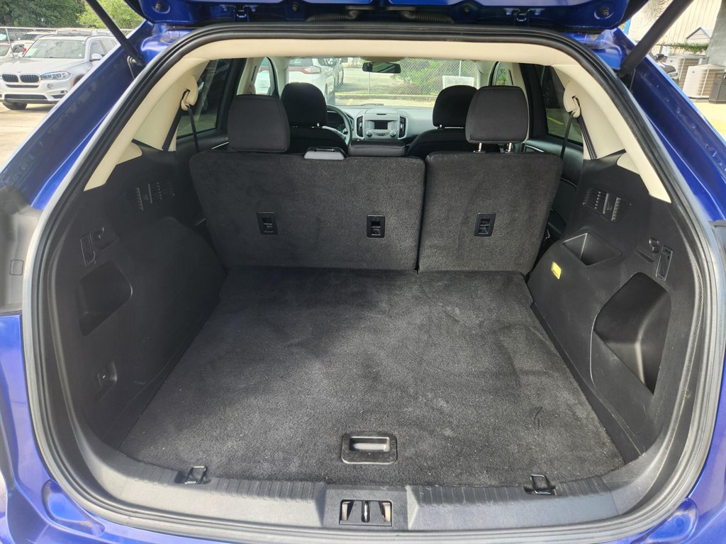 2015 Ford Edge - $9,500