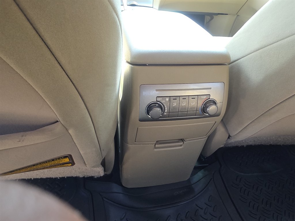 2012 Toyota Highlander - $8,900