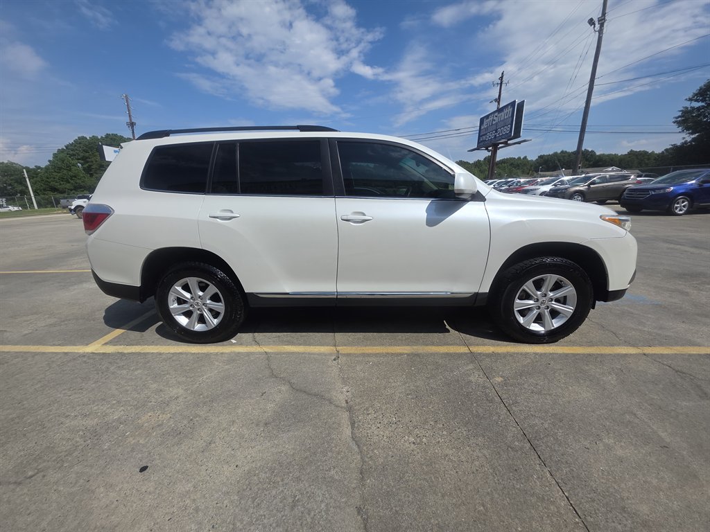 2012 Toyota Highlander - $8,900