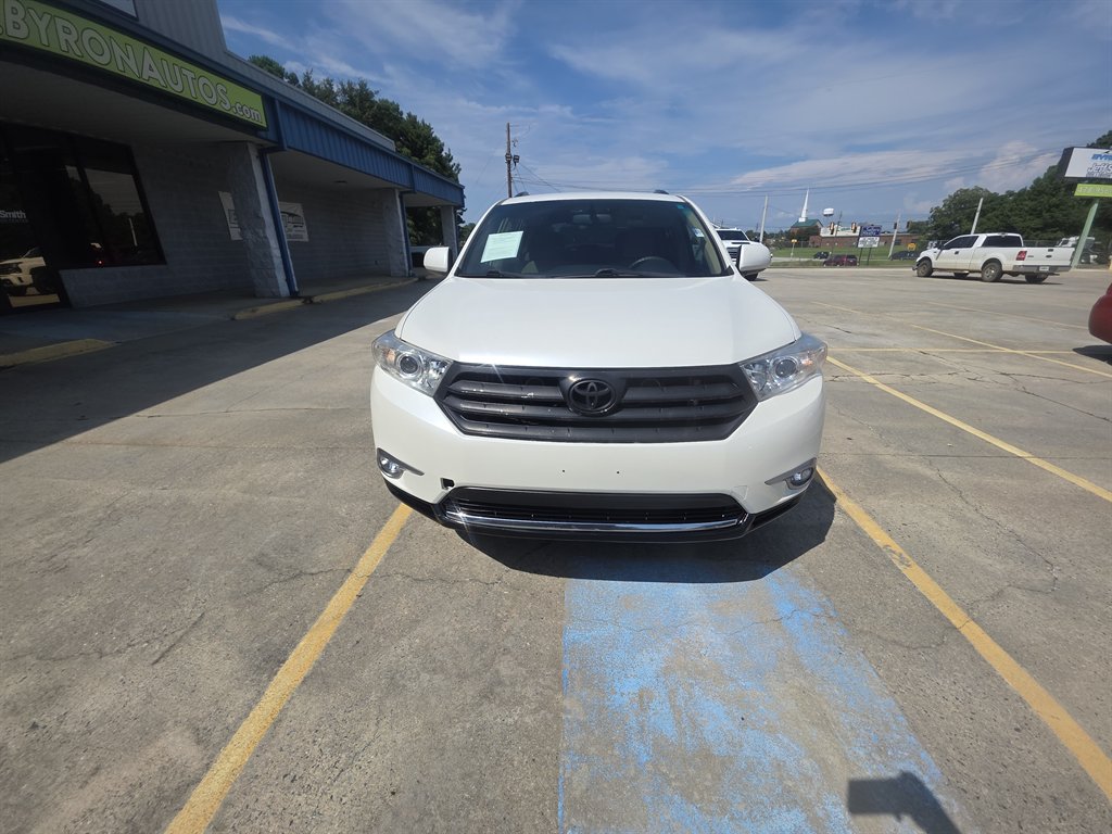 2012 Toyota Highlander - $8,900