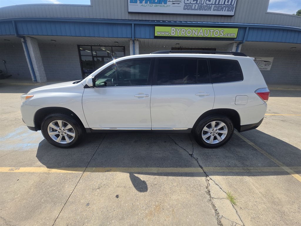 2012 Toyota Highlander - $8,900