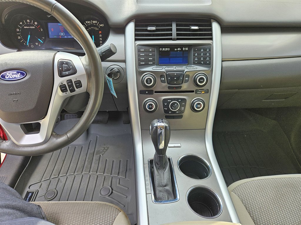 2013 Ford Edge SEL photo