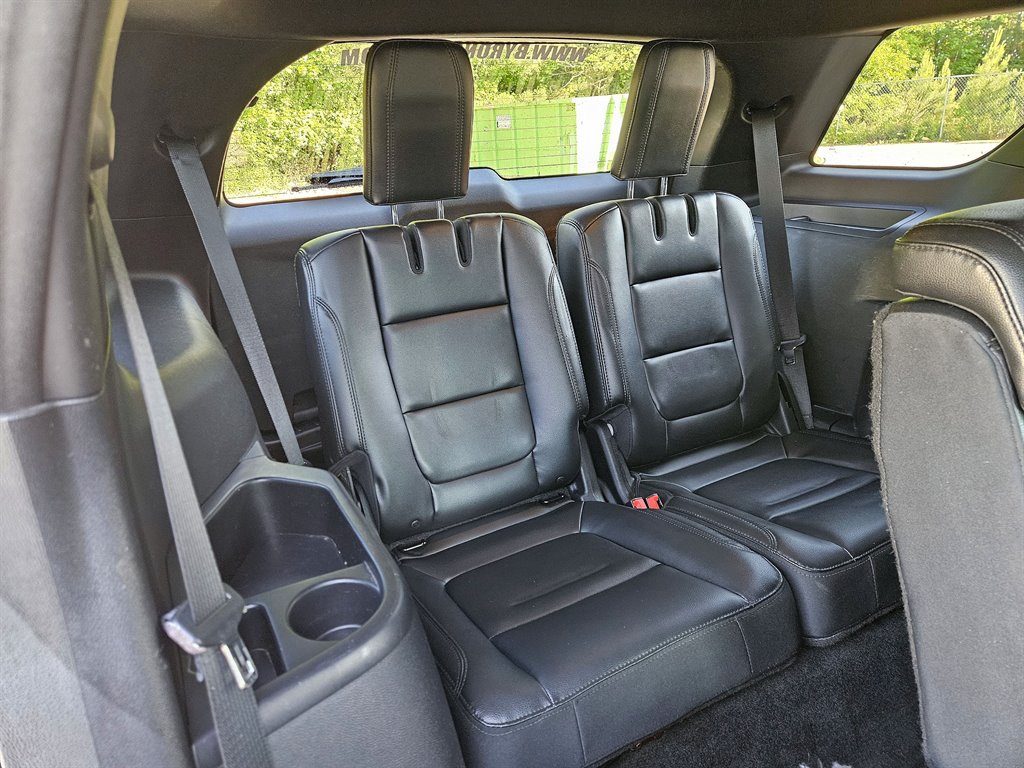 2016 Ford Explorer XLT photo