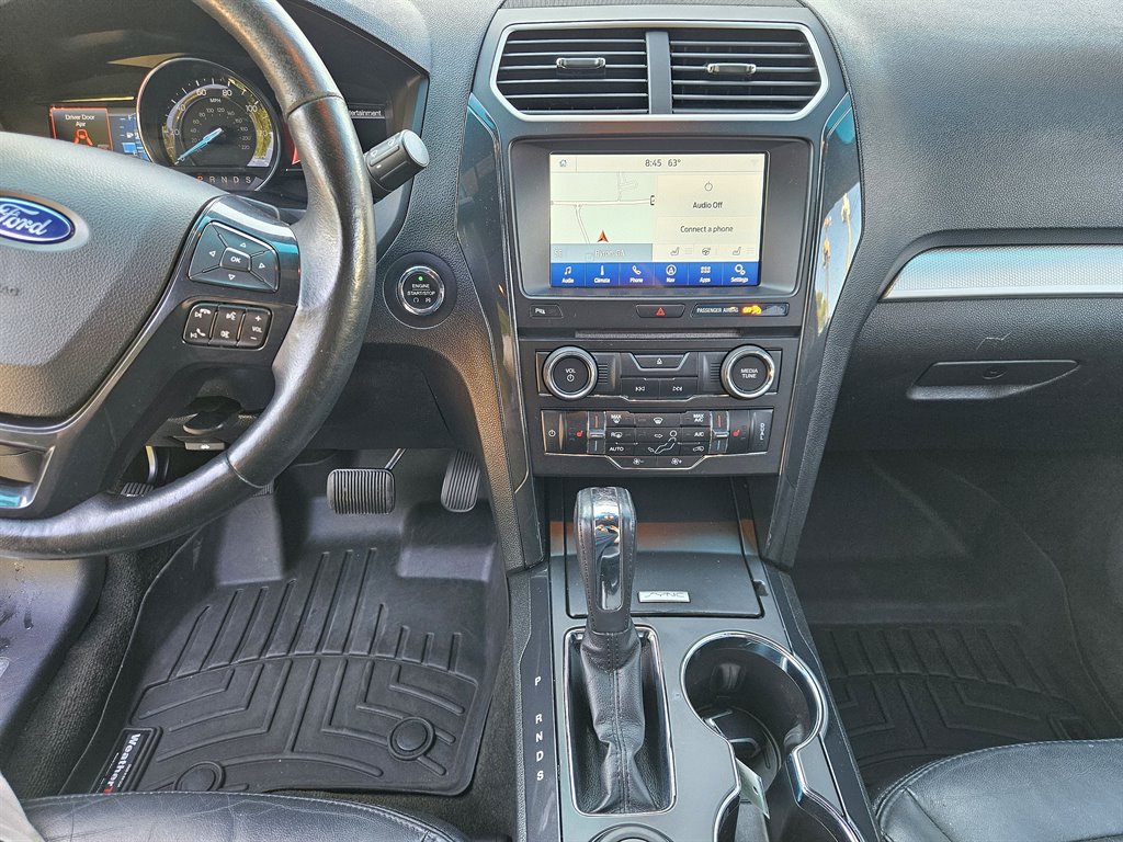 2016 Ford Explorer XLT photo