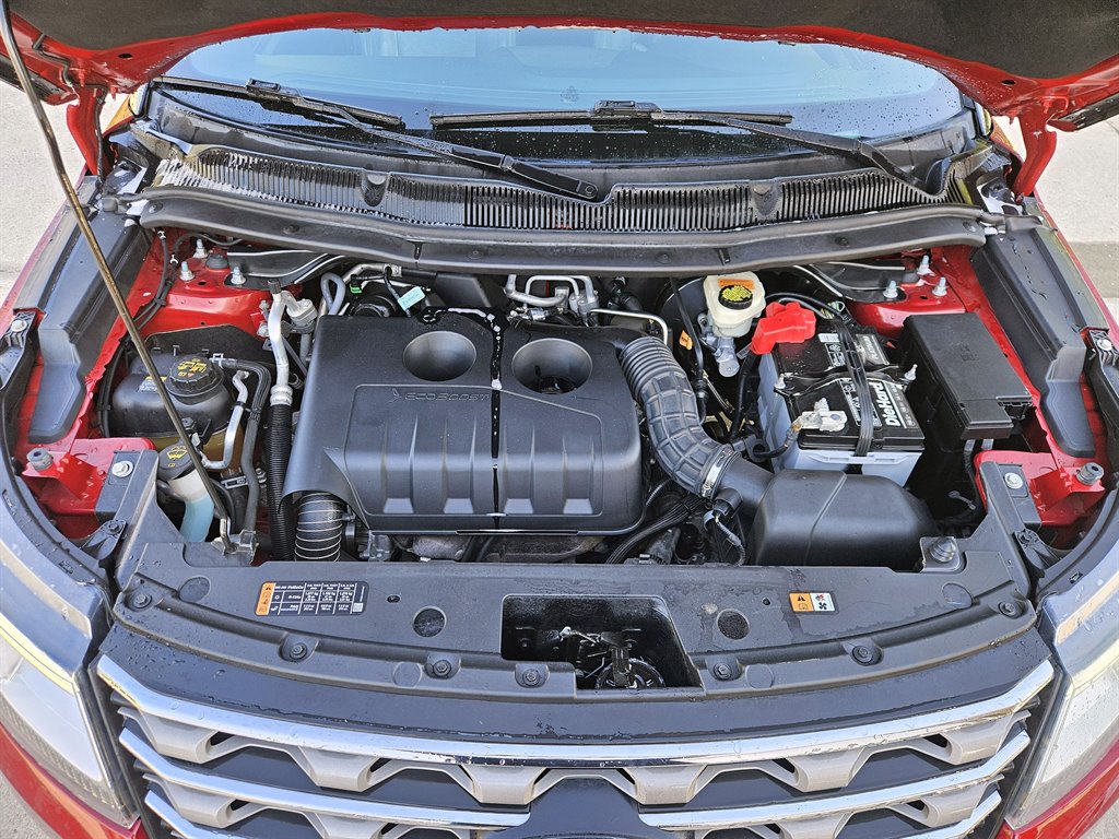 2016 Ford Explorer XLT photo