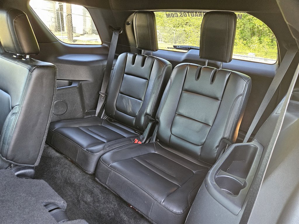 2016 Ford Explorer XLT photo