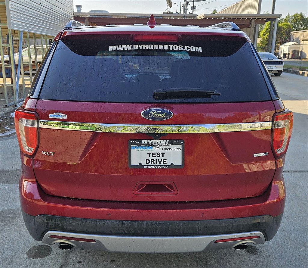 2016 Ford Explorer XLT photo