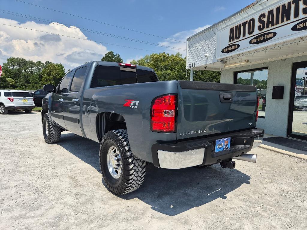 2007 Chevrolet Silverado - $15,900