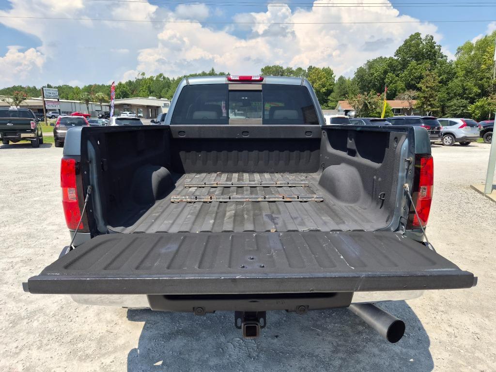 2007 Chevrolet Silverado - $15,900