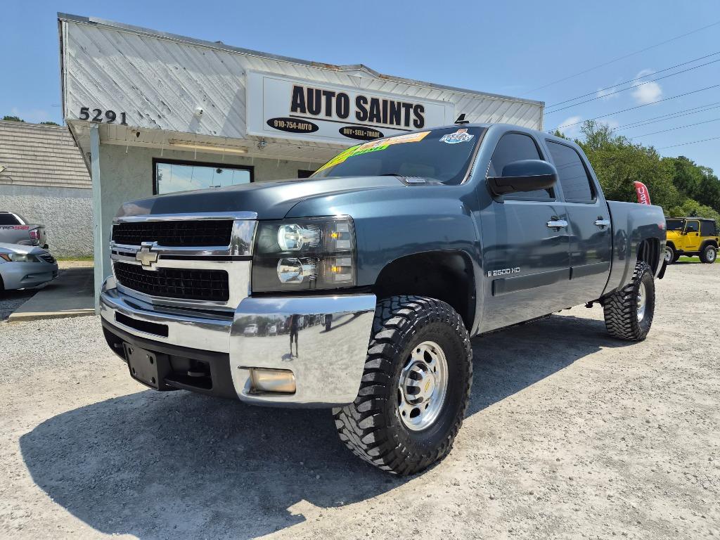 2007 Chevrolet Silverado - $15,900