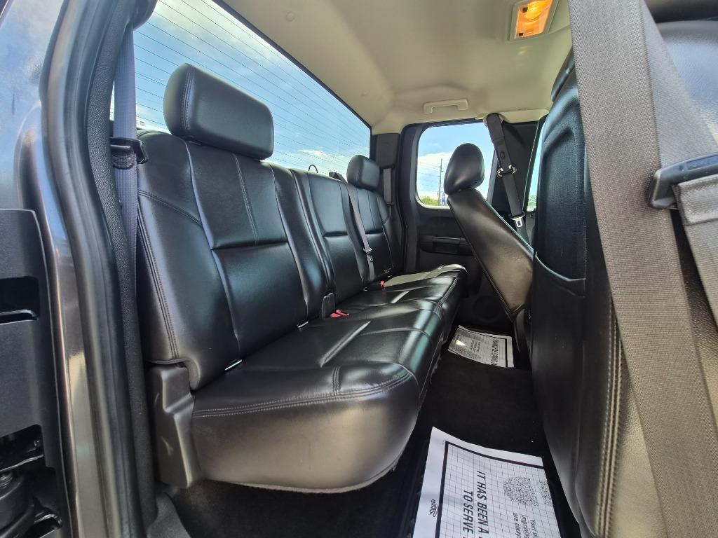 2011 Chevrolet Silverado 1500 - $10,900