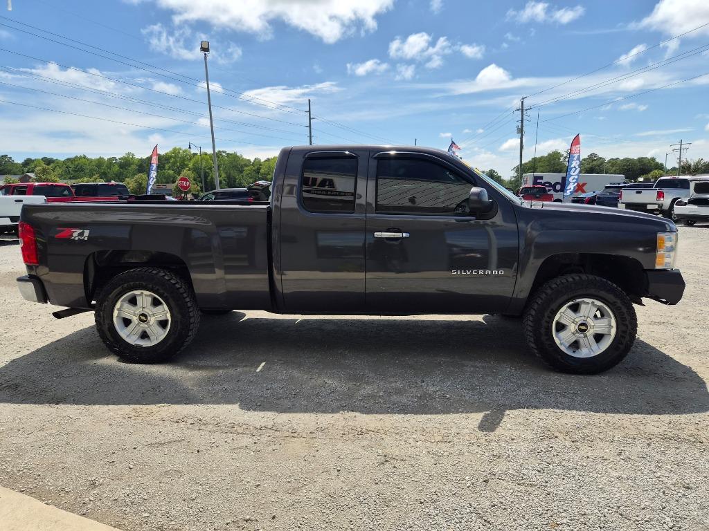 2011 Chevrolet Silverado 1500 - $10,900