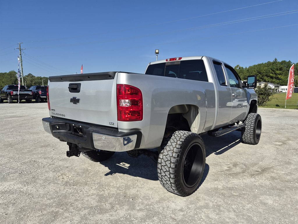 2011 Chevrolet Silverado - $14,900