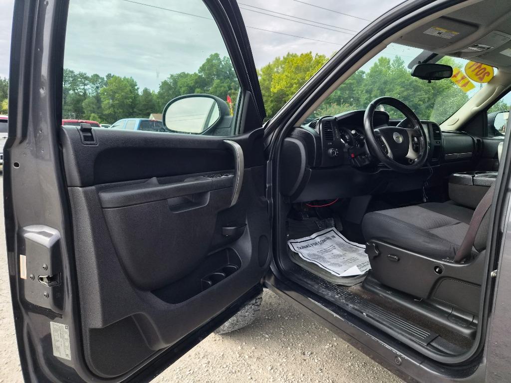 2011 Chevrolet Silverado 1500 - $11,900