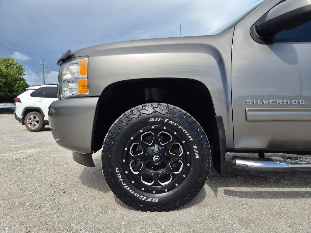 2012 Chevrolet Silverado - $21,900