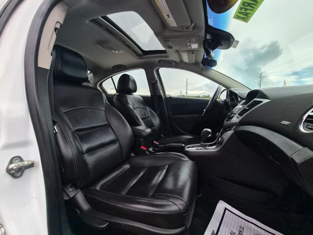 2015 Chevrolet Cruze - $8,900